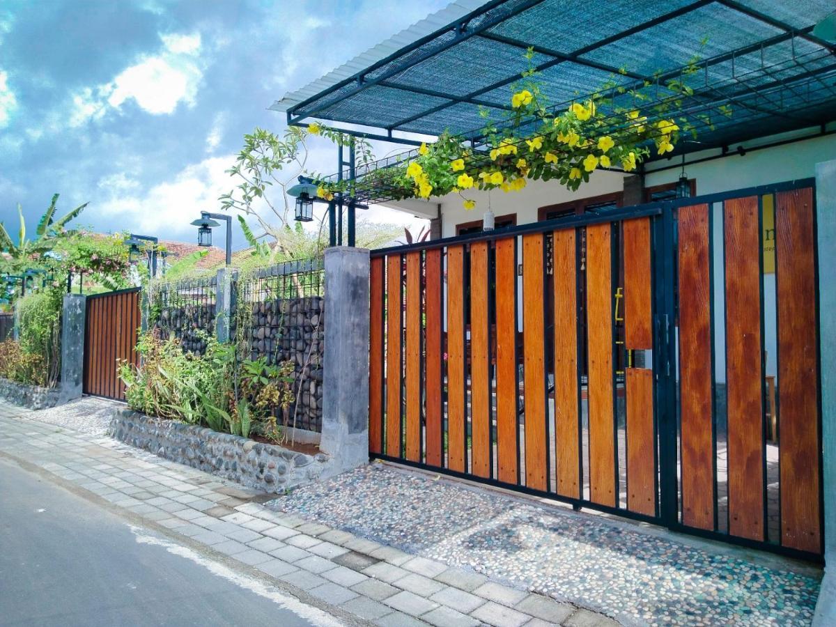 Inn House Homestay Dadapan Exterior foto
